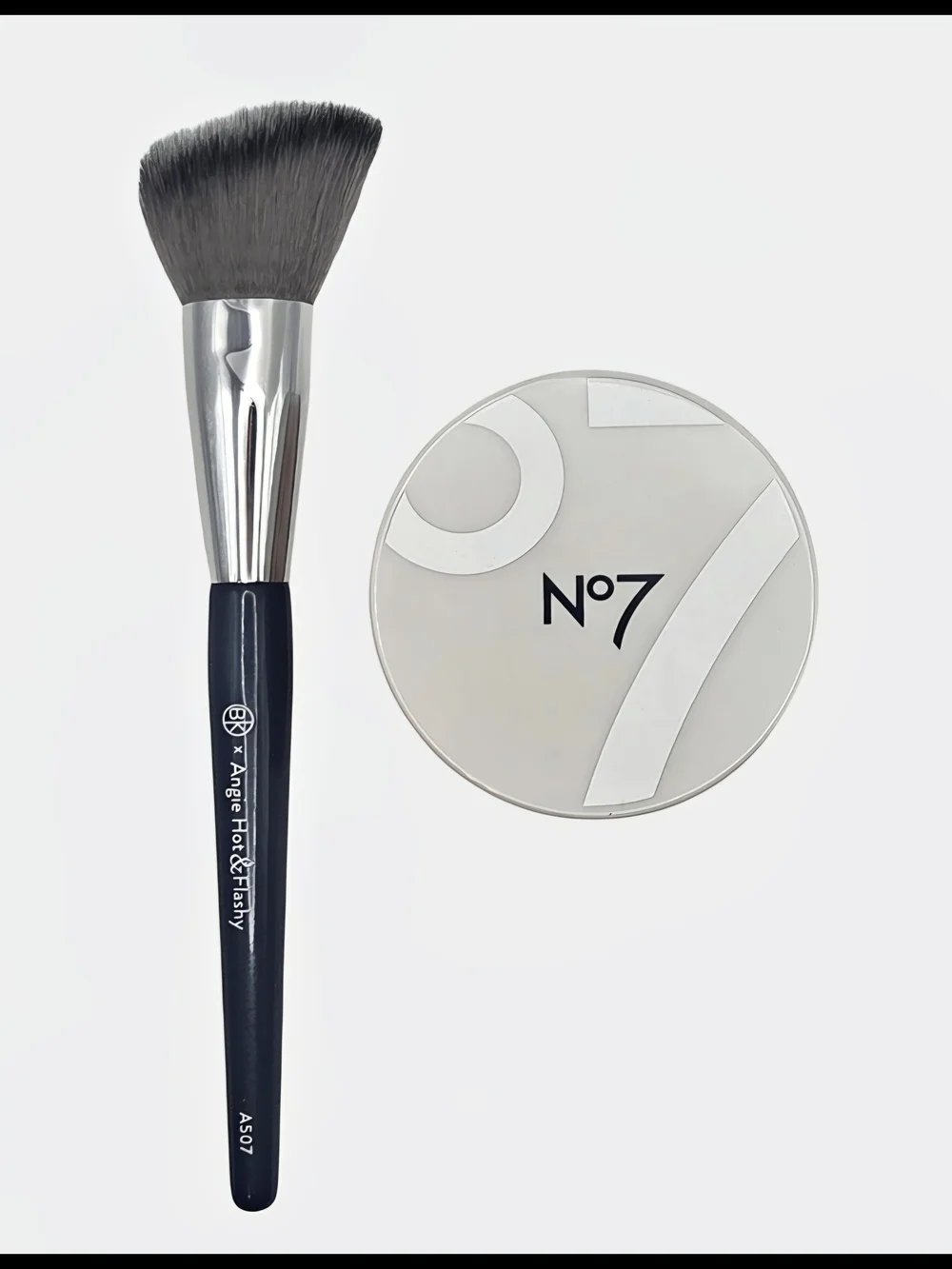 Radiant Finish Face Powder – Light/Neutral